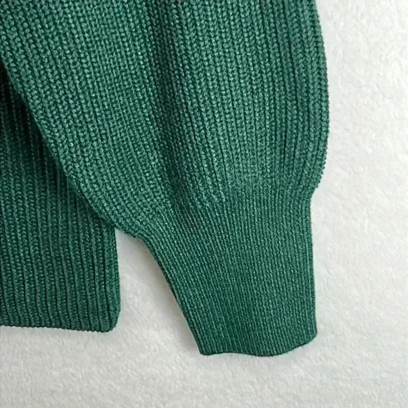 Jessica Simpson Women’s Sweater Plus Size XXL
Dark Forrest Green Ribbed Knit - Picture 5 of 9